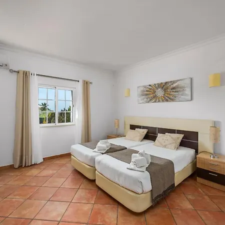 Вилла Laura By Algarve Holidays Албуфейра