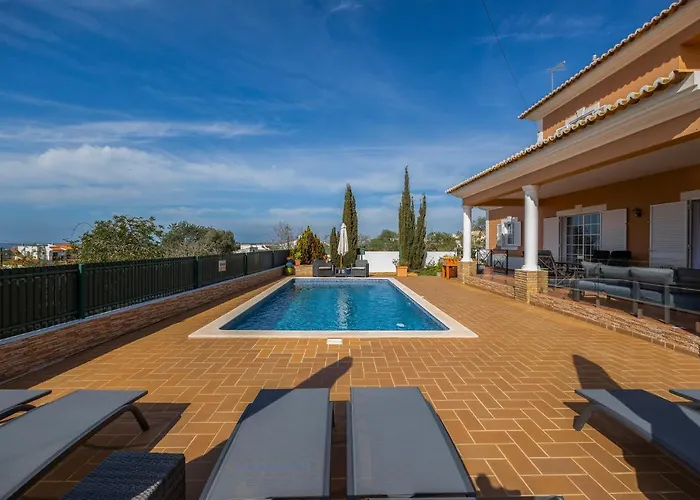 Laura By Algarve Holidays Villa