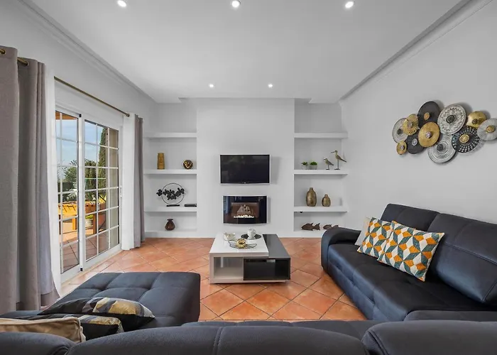 Villa Laura By Algarve Holidays Albufeira