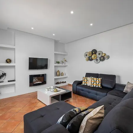 Laura By Algarve Holidays * Albufeira