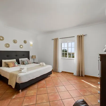Laura By Algarve Holidays Villa